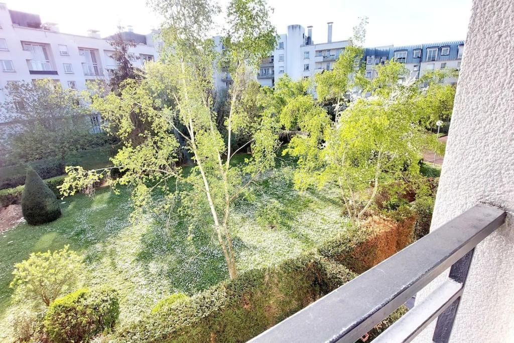 Cosy Home 2, 2 Chambres, 6 Personnes, 3 Min Gare, Parking Cergy Exterior photo