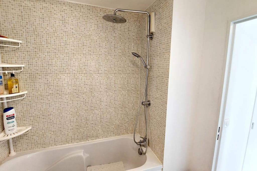 Cosy Home 2, 2 Chambres, 6 Personnes, 3 Min Gare, Parking Cergy Exterior photo